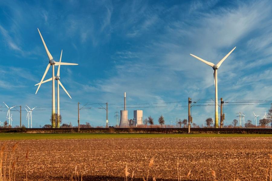 Specialistisch inspecteur Jochen Smit van toezichthouder ACM hoopt dat de streefdatum van 1 april gehaald wordt zodat de overstapvergoeding verhoogd wordt waardoor de concurrentie in de energiemarkt aangewakkerd wordt. 